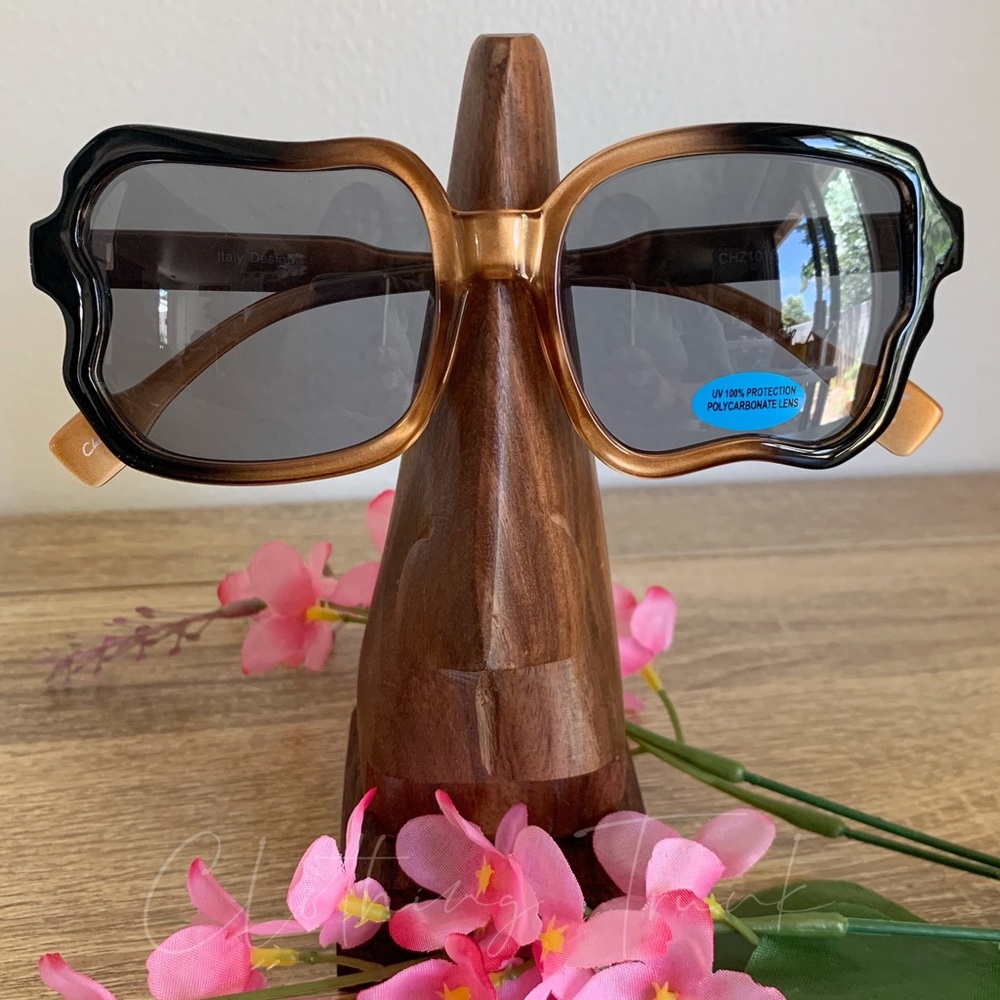 NWT Black & Pearl Gold Squiggly Rim Sunglasses | UV400